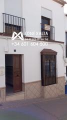 Casa a Olvera. Casa en venta en conjunto histórico, 3 dormitorios.