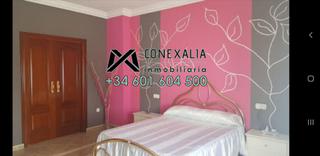 Casa in Olvera. Casa en venta en ensanche, 4 dormitorios.