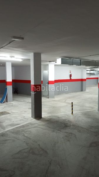 Foto 8650edab-6638-4355-81e7-2457366fe63c. Aparcament cotxe a Olvera