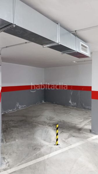 Foto c3d16a79-fb80-4b6f-a797-2030f773a950. Aparcament cotxe a Olvera