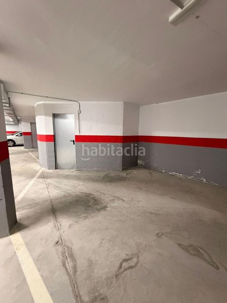Foto ce4f5731-171f-437f-b5b9-d6ab2921e70e. Aparcament cotxe a Olvera