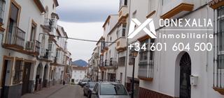 Pis a Olvera. Piso en venta en ensanche, 2 dormitorios.