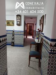 Casa a Olvera. Casa en venta en ensanche, 4 dormitorios.