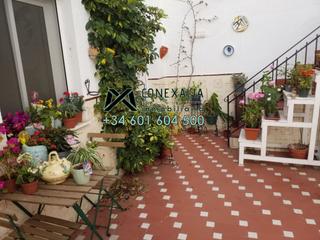 Casa a Olvera. Casa en venta en conjunto histórico, 4 dormitorios.