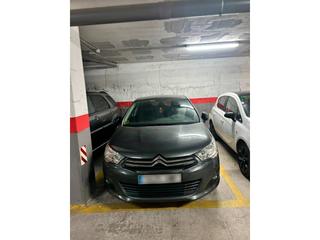 Aparcament cotxe  Francesc macià. Garaje en venta en calle francesc macià