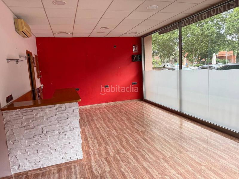 Foto ebcbfab9-f4dd-457c-8b1c-67226f36fe76. Local comercial venta de local esquinero en mollet en Mollet del Vallès