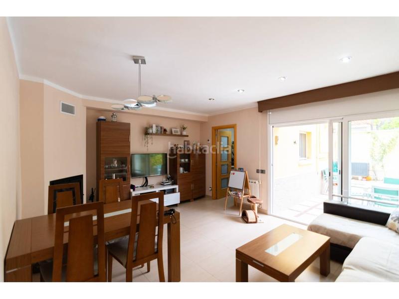 Foto 93422846-1ef5-4b46-abd2-c9804f936784. Casa venta chalet pareado en castellar en Eixample - Can Bogunyà Castellar del Vallès