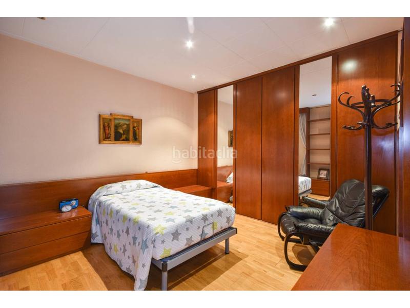 Foto a2e84ec2-bbd0-4242-bebd-f91c64663900. Pis a Estació de França Mollet del Vallès