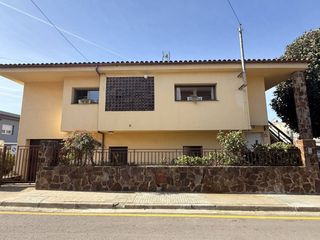 Haus  Avenida can ribalta. Casa en venta en sant fost