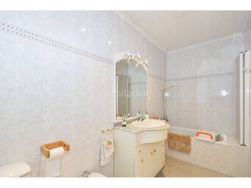 Foto ad820b0b-9355-46de-9c0b-9f92537c5d3e. Àtic a Col·legis Nous Mollet del Vallès