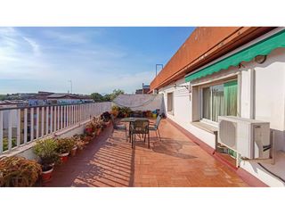 Dachwohnung in Col�legis Nous. �tico en venta en mollet del vall�s, zona collegis nous