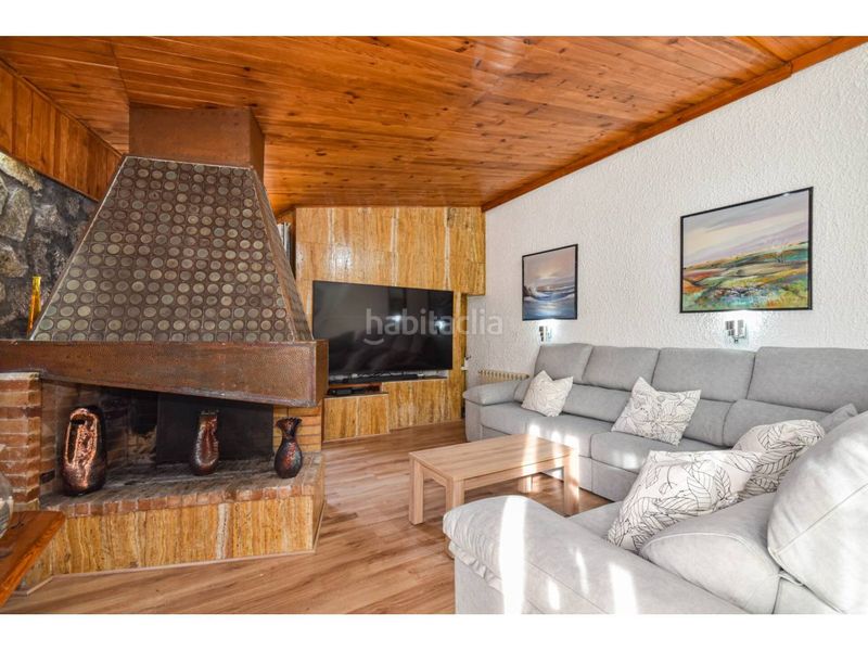 Foto 5ef92d1f-586d-408c-a841-c877790489a1. Casa amb aparcament piscina a Vilanova del Vallès