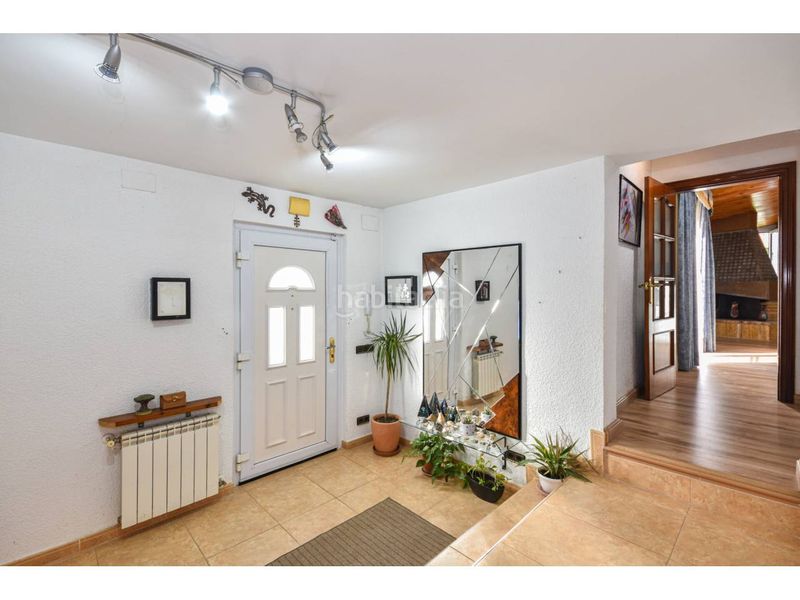 Foto ac933104-8a2f-410b-a4f4-f406d2e2c4aa. Casa amb aparcament piscina a Vilanova del Vallès