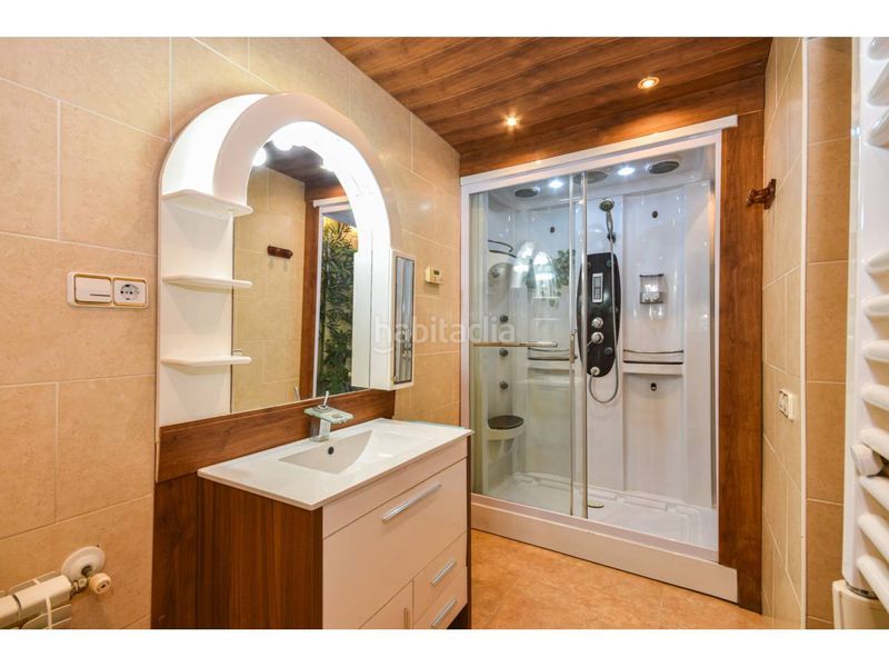 Foto df3f6578-e153-40b1-95cd-539ca643c1a4. Casa amb aparcament piscina a Vilanova del Vallès
