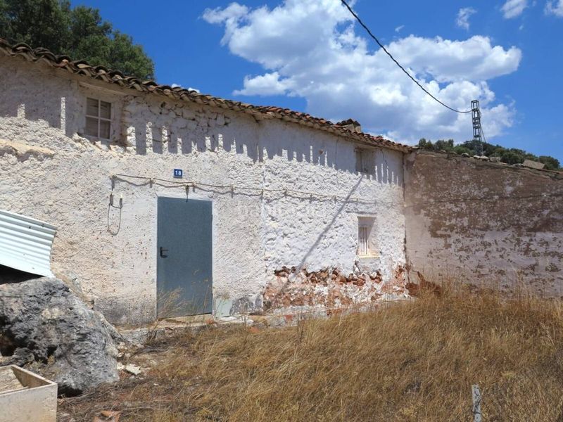 Foto 2430cfe7-2f5a-4906-b17e-14e635d19e4a. Casa amb calefacció a Riópar