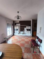 Maison à Campillo de Arenas. Casa en campillo de arenas – tres plantas, amplios espacios y vi