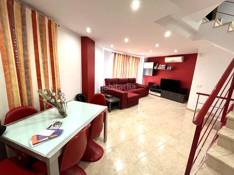 Foto ed50058a-0344-42b0-841c-52842b5c3ccd. Maison jumelée dans Onda