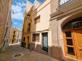 Maison  Carrer josé gil del castillo. Se vende casa en c/ josé gil del castillo en alcora