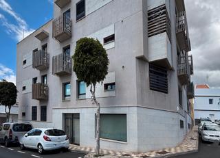 Local Comercial  Calle tabaiba. ¡oportunidad única en el corazón de agüimes!