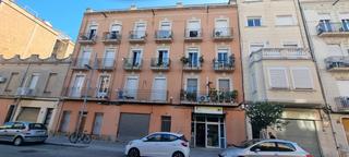 Pis a Carrer de tortosa 86. Ideal inversionistas