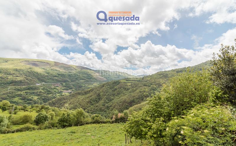 Foto 8a4bd1cf-3998-44b6-90e0-a505ed5765ff. Casa aparellada a lugar xomezana riba 36 a Lena