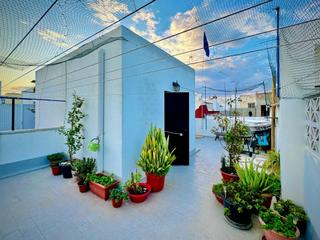 Casa adossada a Plaza de toros - Venta Vargas - Capitania. Adosada en el centro con garaje.