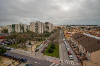 Pis a Cobreros Viejo. Amplia vivienda en cobreros viejo