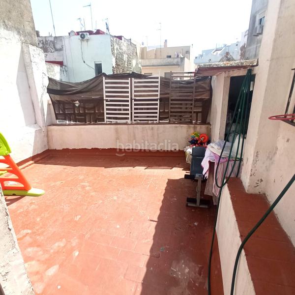 Foto afdc0bb7-0044-4826-8b54-f54850fecc29. Piso  con terraza cerca del mercado en La Caleta - La Viña Cádiz