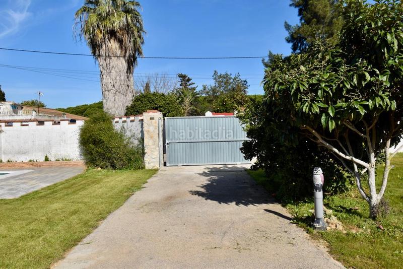 Foto 783d9fad-bf94-4c61-8d84-6754f443492a. Miete chalet mit parking in Las Lagunas - Campano Chiclana de la Frontera