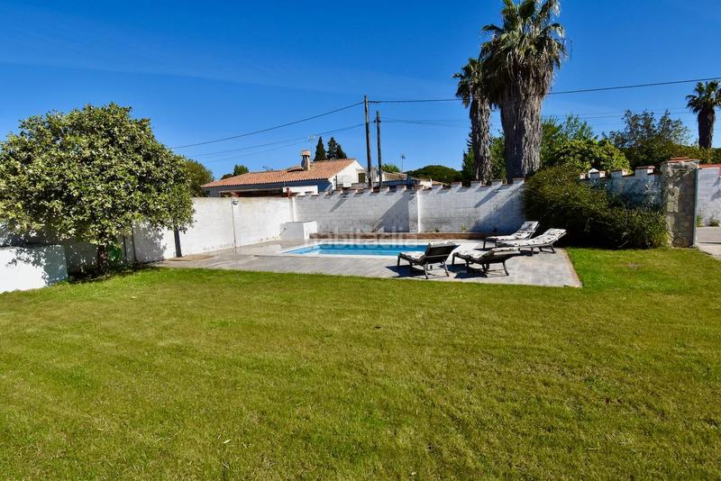 Foto fa1700e0-85ce-4329-86de-bc40ded9bea1. Rent chalet with parking in Las Lagunas - Campano Chiclana de la Frontera