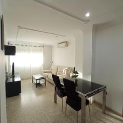 Location Appartement à Cobreros Viejo. Piso en alquiler de larga duración en cobrero viejo