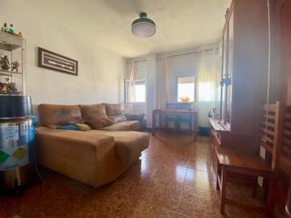 Appartement à Plaza de toros - Venta Vargas - Capitania. Piso de tres habitaciones en calle san cristobal