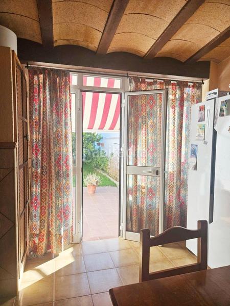 Foto 80731cd4-107d-4ea8-9e93-4e05843e7147. Chalet with parking pool in La Coquina Chiclana de la Frontera