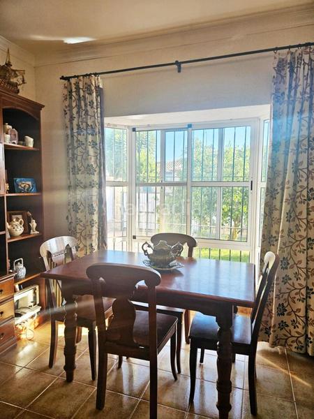 Foto b03215d4-f03b-420a-b094-65de88ddd8b9. Xalet amb aparcament piscina a La Coquina Chiclana de la Frontera