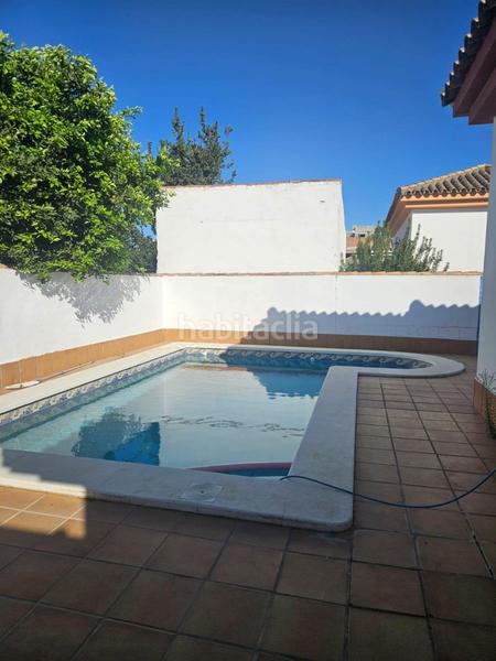 Foto e3c195db-8c0c-4b78-9fed-31a93a13dfa1. Xalet amb aparcament piscina a La Coquina Chiclana de la Frontera