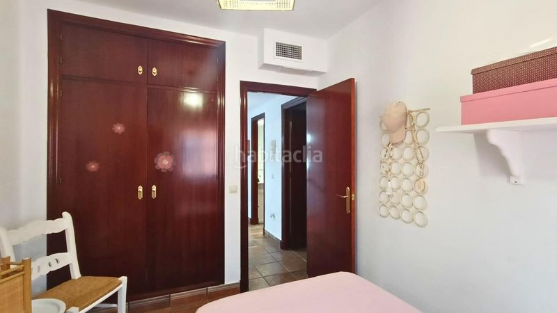 Foto 1ab329d2-95a2-4201-92ef-fb9fb4b3e941. Casa adossada amb aparcament a Camposoto - Gallineras San Fernando