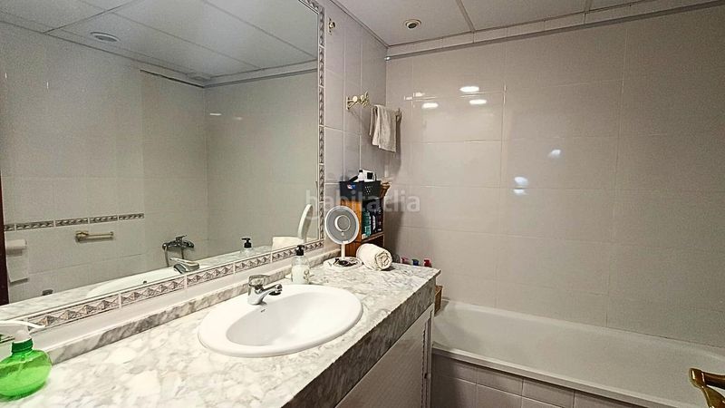 Foto c717af0e-a535-4d7a-b97a-fba81c5ca76b. Casa adossada amb aparcament a Camposoto - Gallineras San Fernando