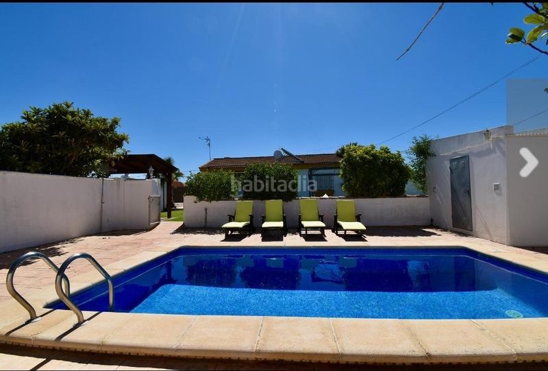 Foto 9fbca668-e727-4cce-9d2e-f6a7fac0398f. Location chalet avec parking dans Las Lagunas - Campano Chiclana de la Frontera