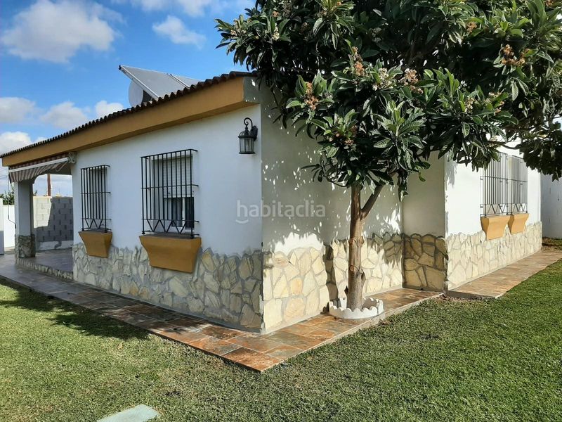 Foto bcf608d9-822d-4c2d-b121-0ab0d3c53104. Location chalet avec parking dans Las Lagunas - Campano Chiclana de la Frontera