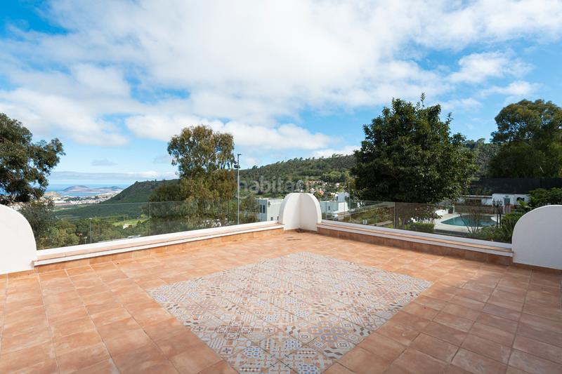 Foto bd9af5d0-bd6d-4d7c-bb6e-0bc7b2362bf2. Chalet  en Los Portales - Visvique Arucas