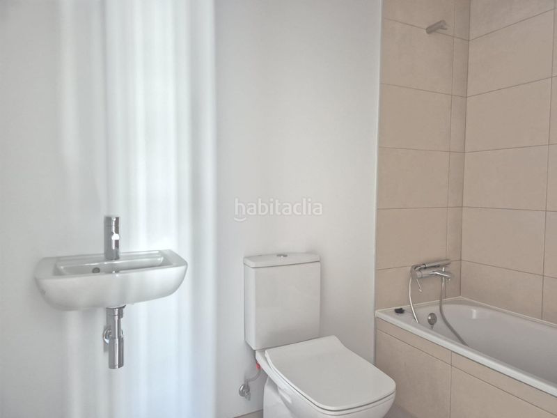 Foto 3a78ddd4-08aa-47a9-b010-180f60208aac. Location appartement avec chauffage parking piscine dans Dos Hermanas