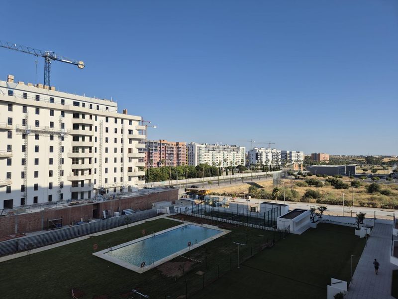 Foto 9bfe3d9b-ad40-4ead-a3af-4fa10f7cb4b1. Location appartement avec chauffage parking piscine dans Dos Hermanas