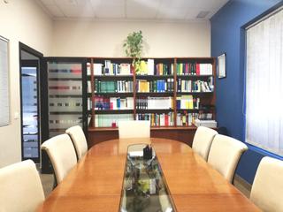 Locale commerciale in Centro - Doña Mercedes