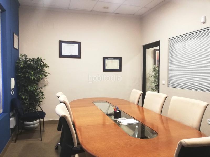 Foto 2bcc6a6b-4fa3-4ee4-bfee-588d0f9d3b02. Local comercial  céntrico, completamente acabado y en funcionamiento en Dos Hermanas