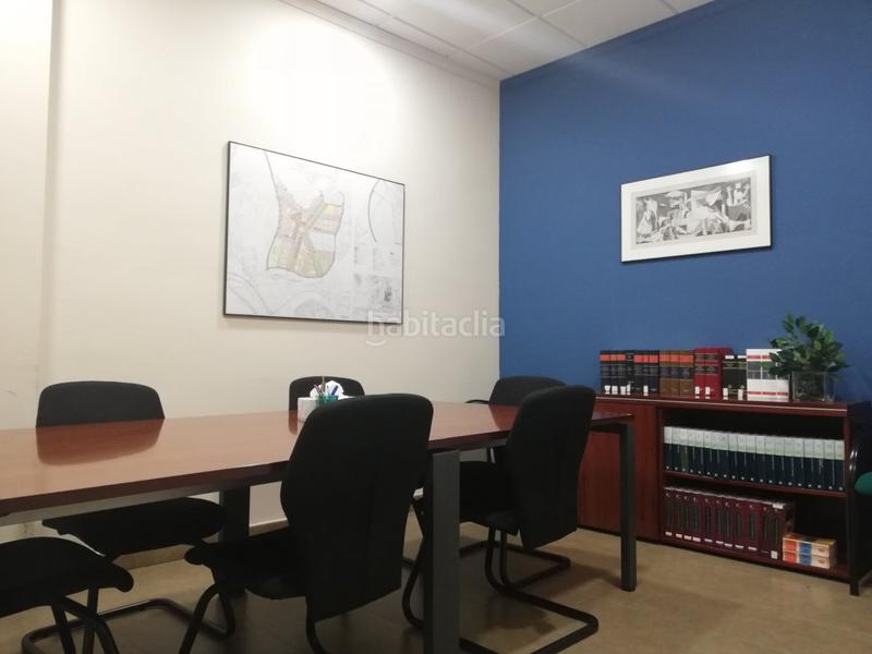 Foto 41f821be-e780-425d-8376-381a36156f41. Local comercial  céntrico, completamente acabado y en funcionamiento en Dos Hermanas