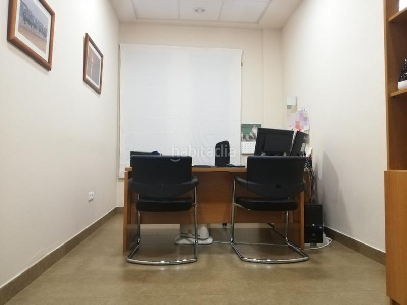 Foto 837c55a6-edf7-4038-a745-67bd7df65fa5. Local comercial  céntrico, completamente acabado y en funcionamiento en Dos Hermanas