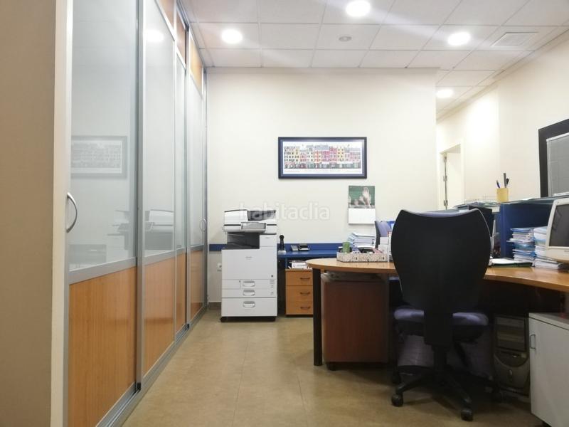 Foto 8fbec209-4384-4071-99d0-e9cba498f12f. Local comercial  céntrico, completamente acabado y en funcionamiento en Dos Hermanas