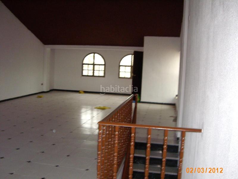 Foto a3133a27-8326-4cc3-80e5-74431e5c920f. Local comercial local de dos plantas en el centro comercial la motilla en Dos Hermanas