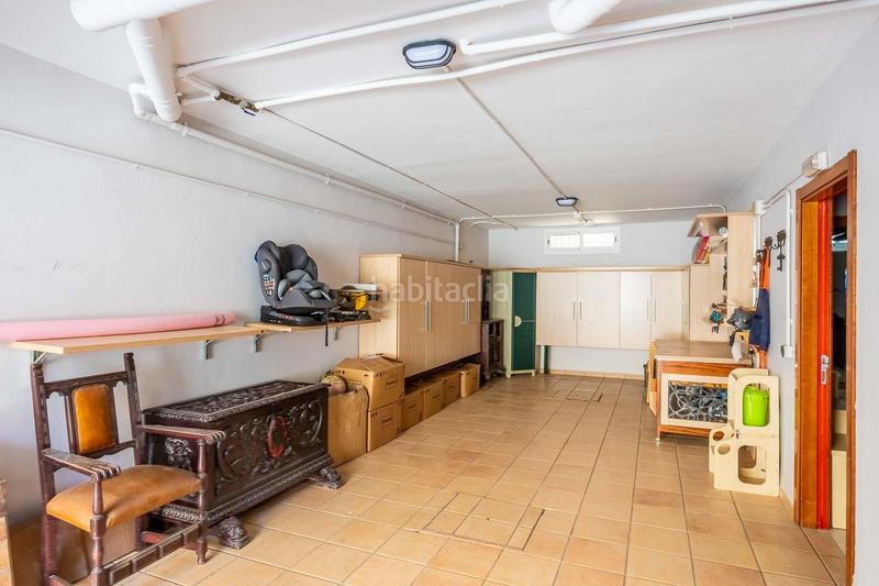 Foto 2cfa085f-fa67-4bd0-9b3b-a85e8e5f9755. Casa aparellada a avenida del ingeniero josé luis prats 46 a Dos Hermanas
