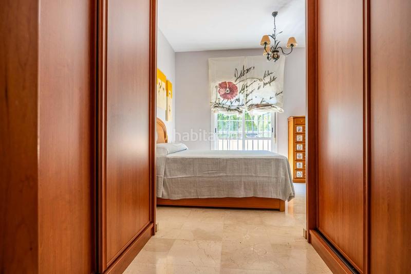 Foto 624ce9d3-d0a9-496d-800e-2ababa889234. Casa aparellada a avenida del ingeniero josé luis prats 46 a Dos Hermanas
